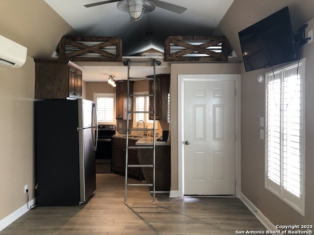 Building Photo - 245 Mount Pisgah Dr