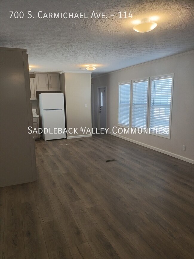 Building Photo - 700 S Carmichael Ave