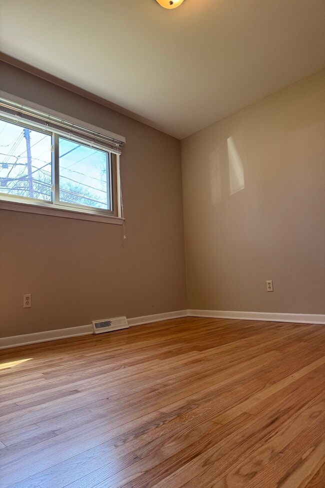 Building Photo - 29329 Rose St