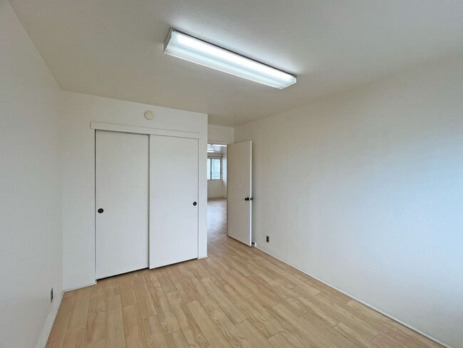 Building Photo - 1512 Halekula Way