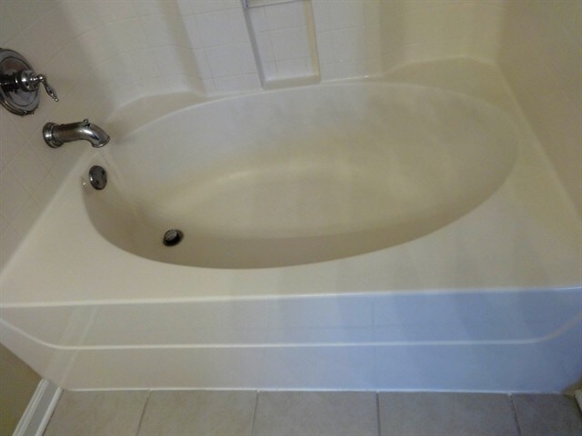 Building Photo - 210 Flat Rock Ter