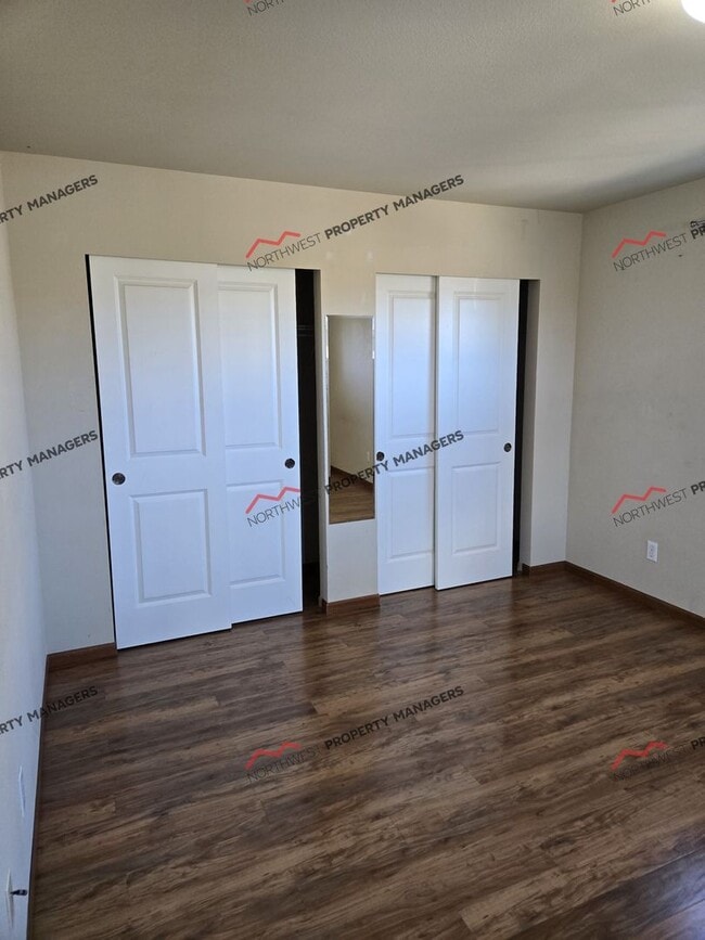Building Photo - STATUS-AVAILABLE- |R16| $2450