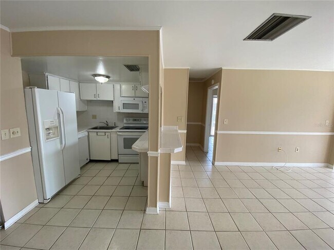 Building Photo - 8602 Huron Ct