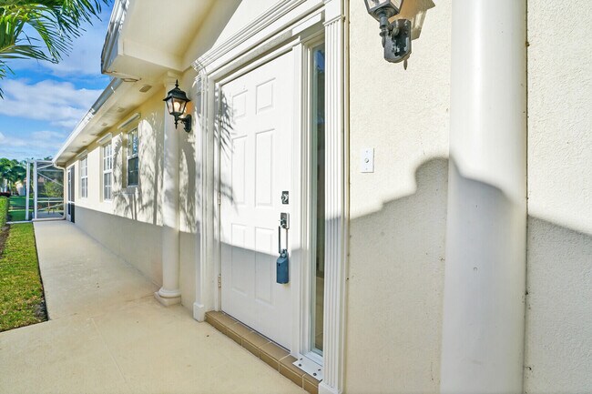 Building Photo - 8128 Montserrat Pl