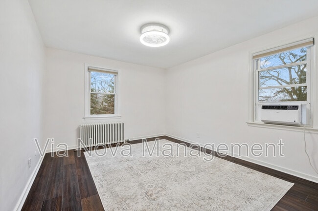 Building Photo - 836 Thorn St