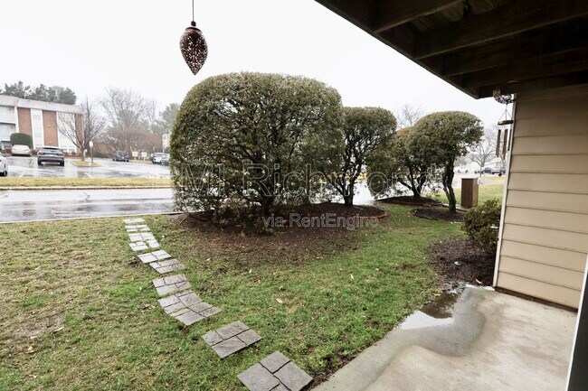 Building Photo - 8410 Donovan Ct