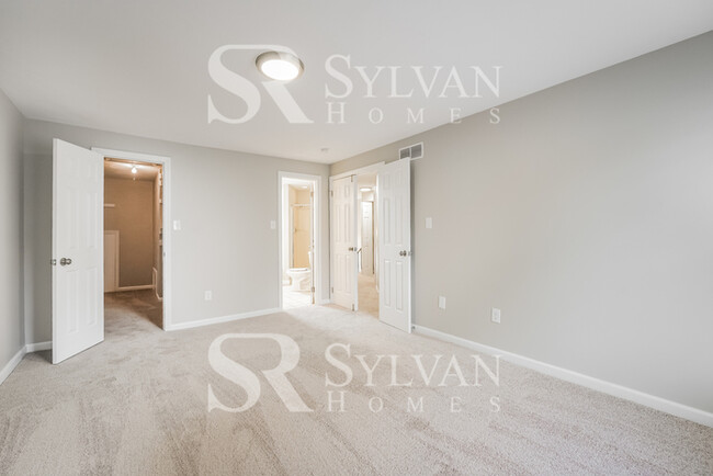 Building Photo - This is the home you've been waiting for
