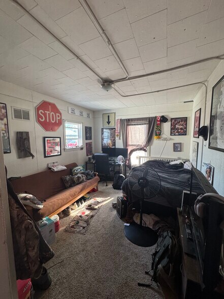 Building Photo - 915 La Crosse St