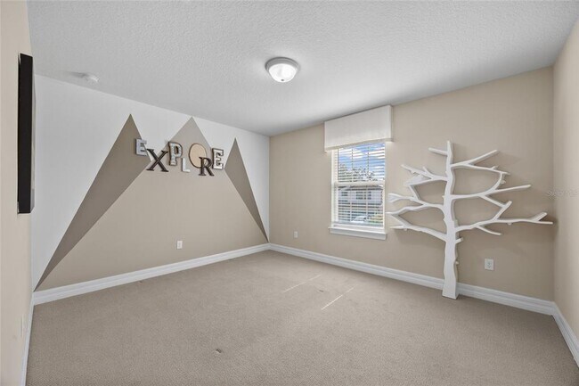 Building Photo - 2880 E Lake Pointe Dr