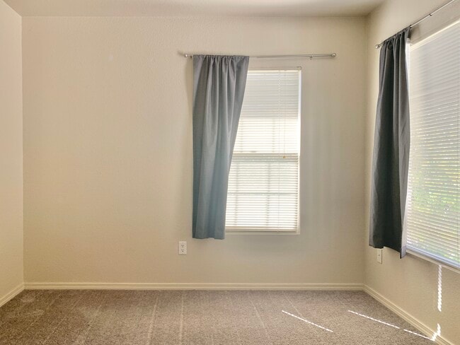 2nd Bedroom - 6501 San Antonio Dr NE