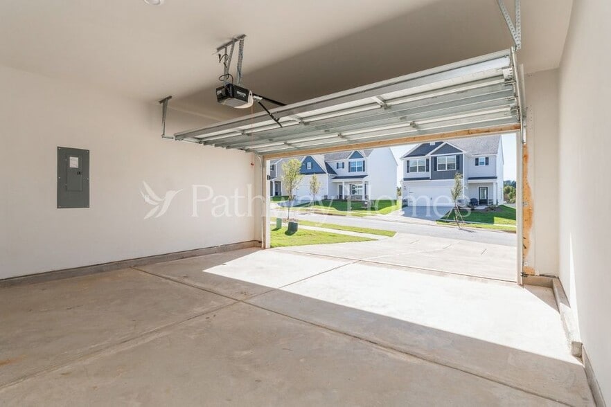 Building Photo - 2041 Transatlantic Ave