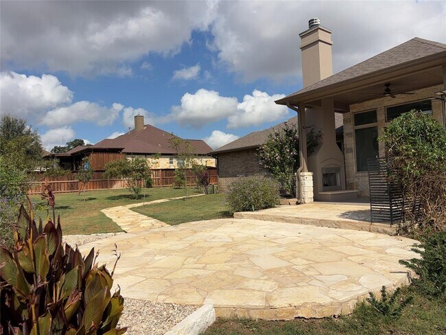 Building Photo - 337 Chisholm Trail