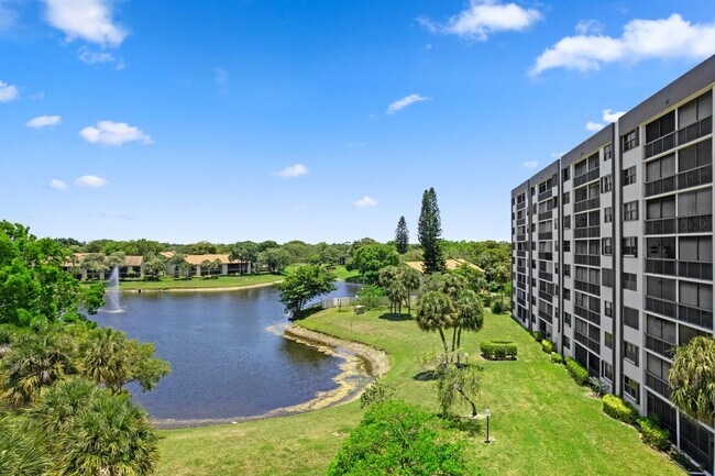 Building Photo - 1266 S Military Trail