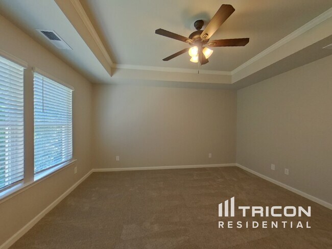 Building Photo - 683 Ragan Ct