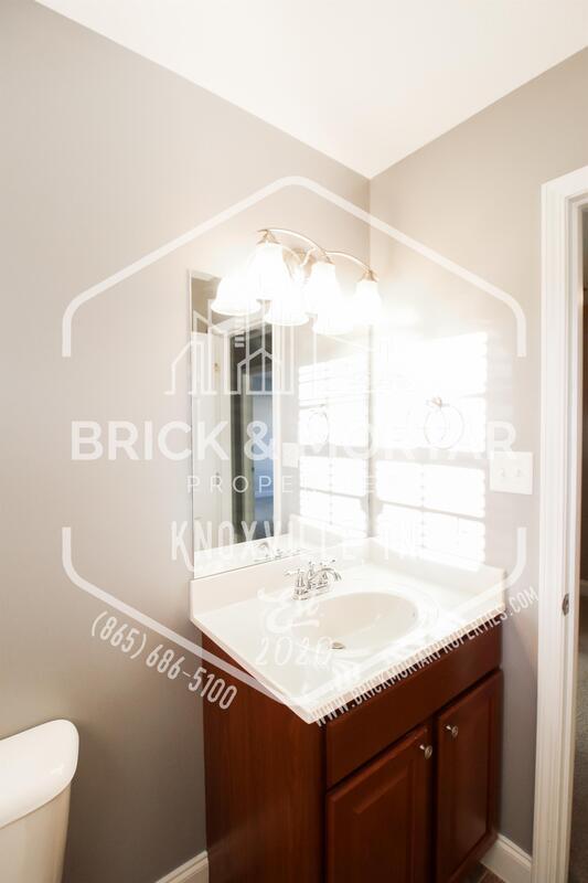 Building Photo - 3305 Grassy Pointe Ln