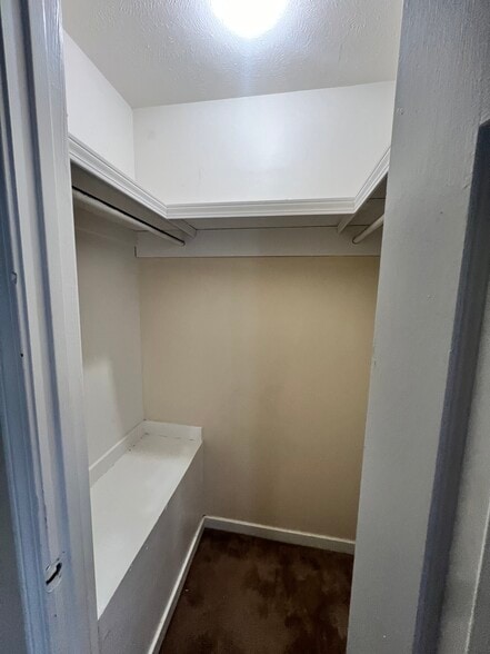 Building Photo - 6271 Woodrun Pl