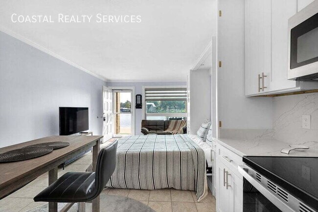 Building Photo - 210 Pelham Rd