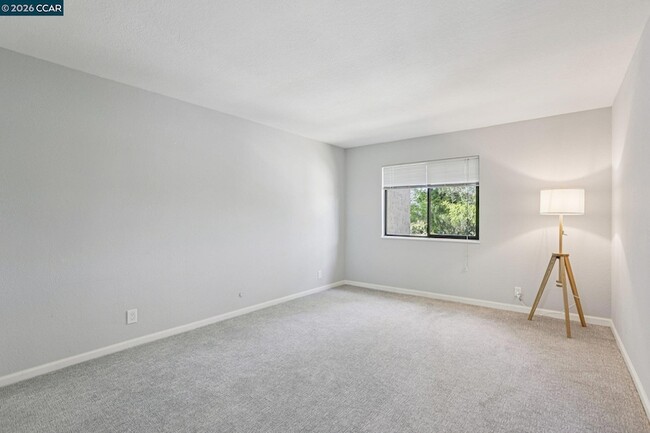 Building Photo - 1541 Moraga Way