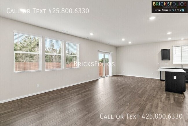 Building Photo - 1265 SW Pendleton Way