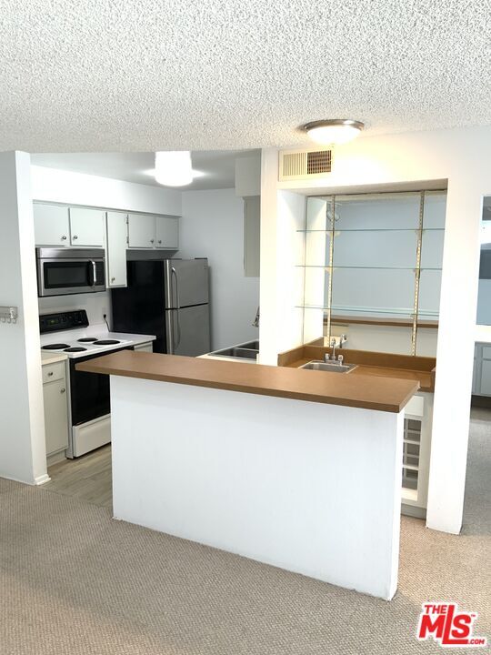 Building Photo - 1115 Raintree Cir