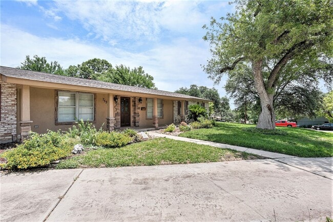 Building Photo - 7527 Quail Run Dr