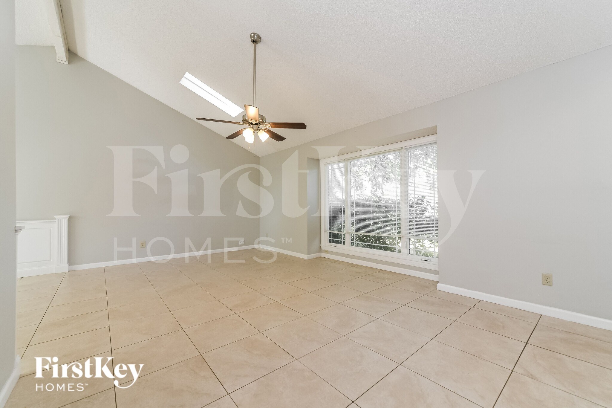 Building Photo - 7654 Balmy Ct