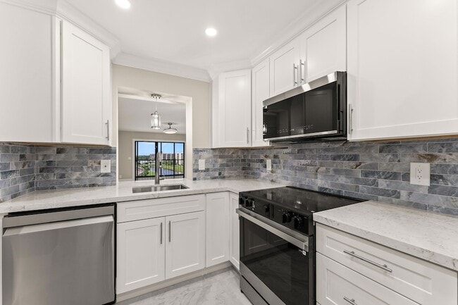 Building Photo - 14476 Amberly Ln