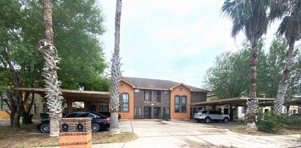 Building Photo - 1206 W Fig Ave