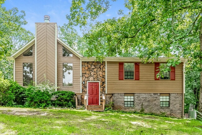 Building Photo - 5823 Willow Crest Dr