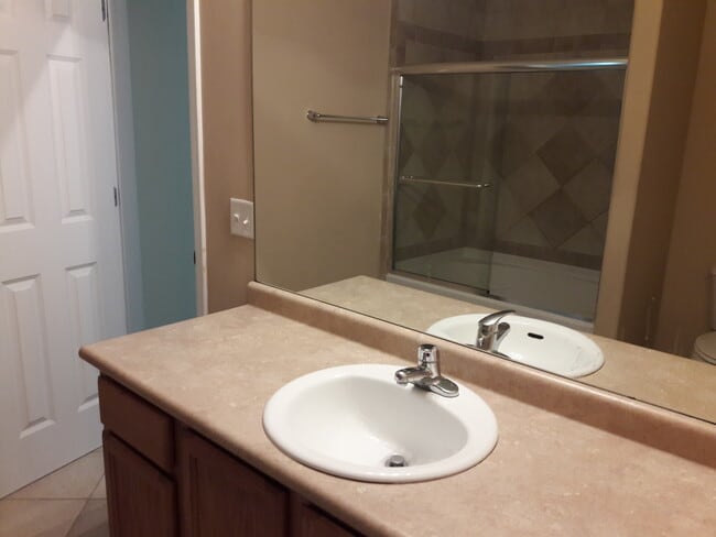 Building Photo - Lake Shore Subdivision-Port Wentworth