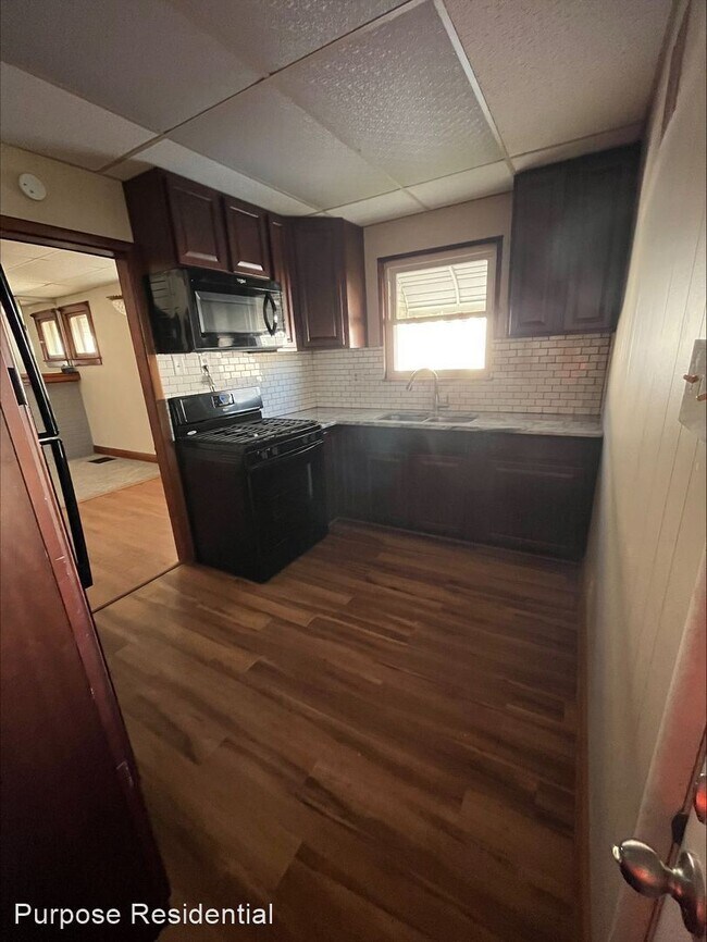Building Photo - 2 br, 1 bath House - 720 S. Warren