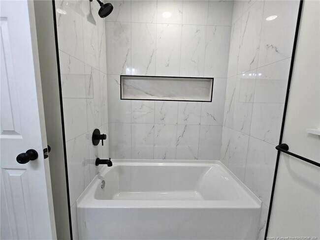 Building Photo - 4909 Walnut Dr