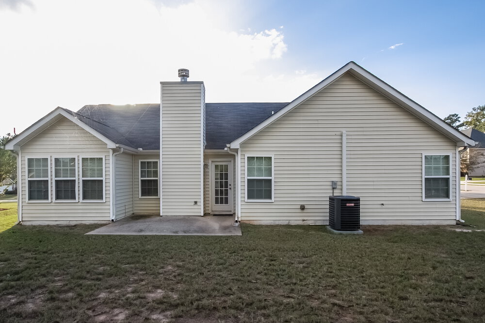 Building Photo - 448 Camella Cir