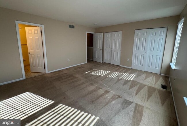 Building Photo - 802 Seminole Gardens