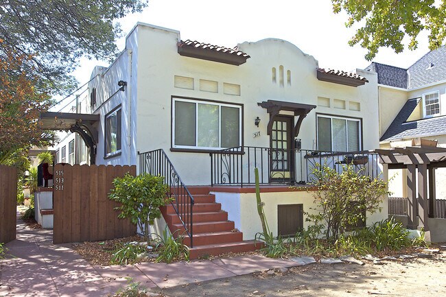 Primary Photo - 511-517 California Dr