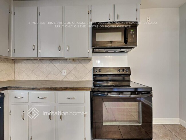 Building Photo - 2501 Wensley Dr