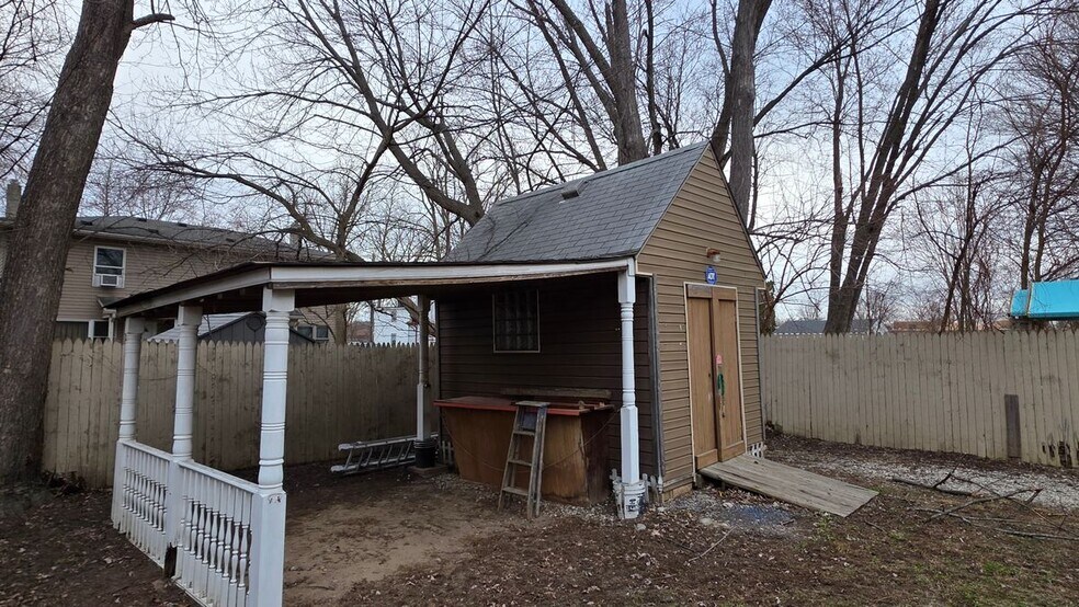 Building Photo - 33507 Berville Ct