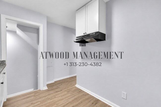 Building Photo - This beautifully updated 3-bedroom, 1-bath single-family home is ready for move-in!