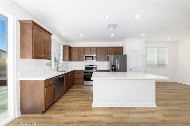 Building Photo - 1878 Sequoia Pl