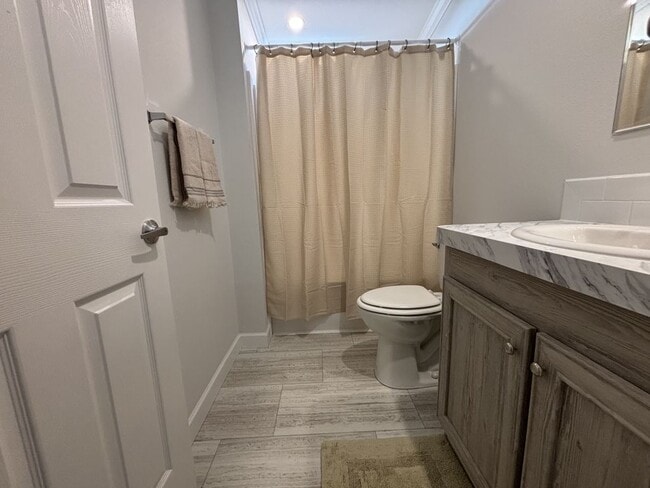 Building Photo - 2 Kimberly Ct