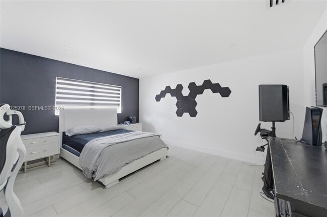 Building Photo - 9935 Ramblewood Dr