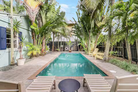 Building Photo - 713 Penn St