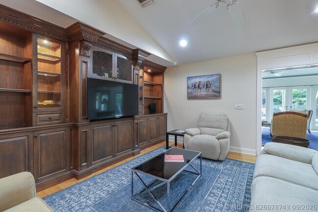 Building Photo - 16672 78th Dr N