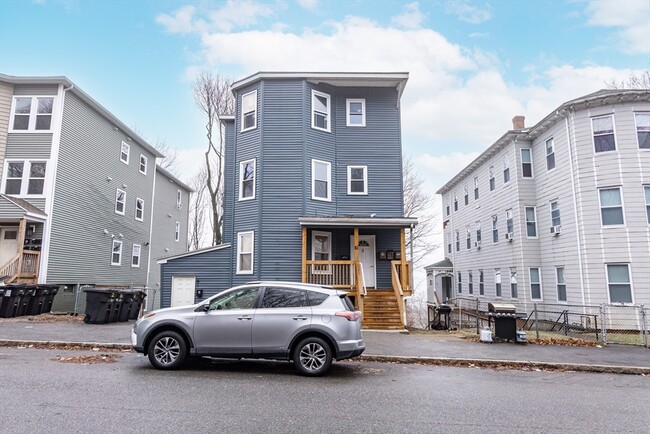 Building Photo - 81 Merrifield St