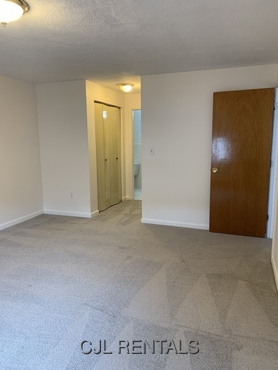 Building Photo - 5 Viking Ct