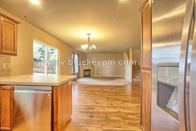 Building Photo - 3 Bed, 2.5 Bath Home with Large Bonus Room/4th Bedroom in Orchards by Prairie High School