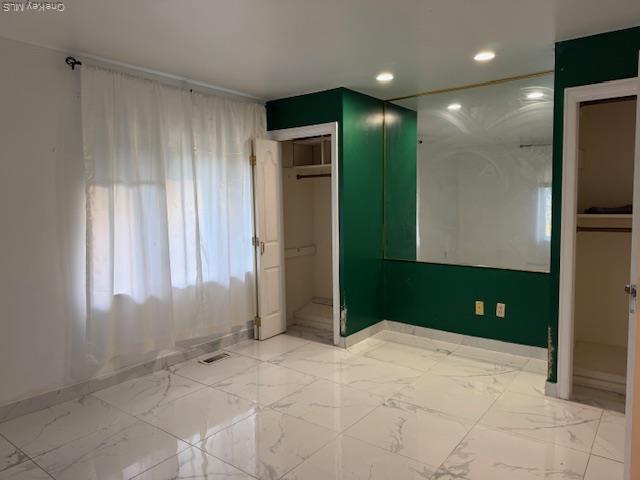 Building Photo - 9 Truman Ct