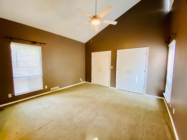 Building Photo - {13042} Contemporary in Lenexa + Fenced Ya...