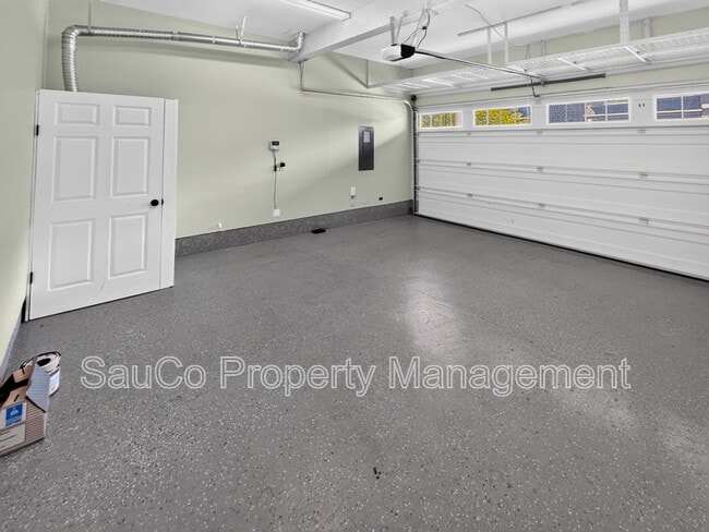 Building Photo - 17179 NW Trillium St