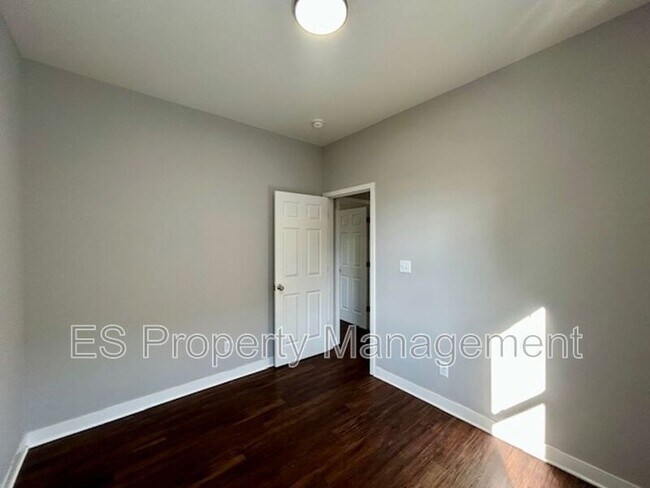 Building Photo - 1602 Quill St